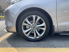 2023 Toyota Sienna 2.5L Hybrid Platinum — фото 8