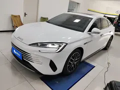 2024 BYD Seal PHEV 1.5L 121km Luxury, белый — фото 1