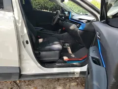 2023 Toyota C-HR 2.0L Comfort, белый — фото 8