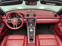 2022 Porsche 718 Boxster 2.0T — фото 18
