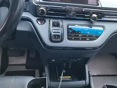 2022 Honda Odyssey 2.0L e:HEV Hybrid, белый — фото 16