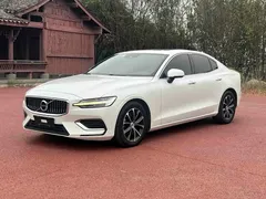 2021 Volvo S60 T4 Luxury, белый — фото 1