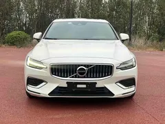 2021 Volvo S60 T4 Luxury, белый — фото 2