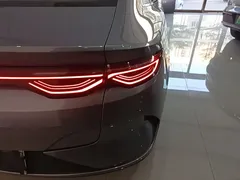 2025 BYD Qin L EV 545km Excellence — фото 8