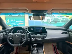 2021 Lexus ES 300h Hybrid Premium, чёрный — фото 4