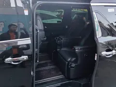 2021 Toyota Vellfire 2.5L Hybrid HV Ultimate, чёрный — фото 11