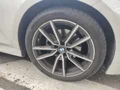 2023 BMW 3 Series 320Li M Sport Package, белый — фото 24