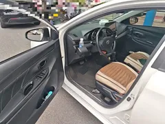 2021 Toyota Yaris L Zhixuan 1.5L CVT Leading, белый — фото 12