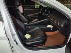 2022 Hyundai Elantra 1.5L CVT LUX Premium, белый — фото 19