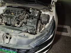 2022 Hyundai Elantra 1.5L CVT LUX Premium, белый — фото 21