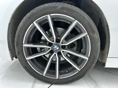 2023 BMW 3 Series 320Li M Sport Package, белый — фото 12