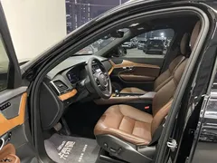 2023 Volvo XC90 B5 Luxury 5-seat, чёрный — фото 9