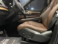 2023 Volvo XC90 B5 Luxury 5-seat, чёрный — фото 10