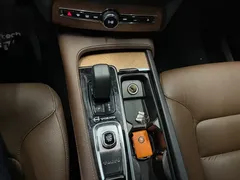 2023 Volvo XC90 B5 Luxury 5-seat, чёрный — фото 14