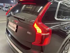 2023 Volvo XC90 B5 Luxury 5-seat, чёрный — фото 32