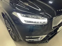 2023 Volvo XC90 B5 Luxury 5-seat, чёрный — фото 34