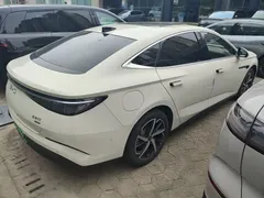 2026 BYD Seal 07 PHEV 1.5T 230km Flagship, белый — фото 14