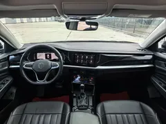 2022 Volkswagen Passat 330TSI Elite, чёрный — фото 10
