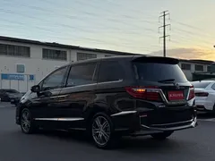 2019 Honda Elysion 2.0L Hybrid Luxury — фото 18