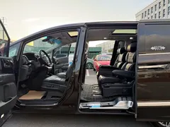 2019 Honda Elysion 2.0L Hybrid Luxury — фото 21