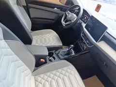 2022 Volkswagen Tayron 280TSI 2WD Luxury, чёрный — фото 22