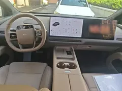 2025 Li Auto i6 2WD Standard, чёрный — фото 6