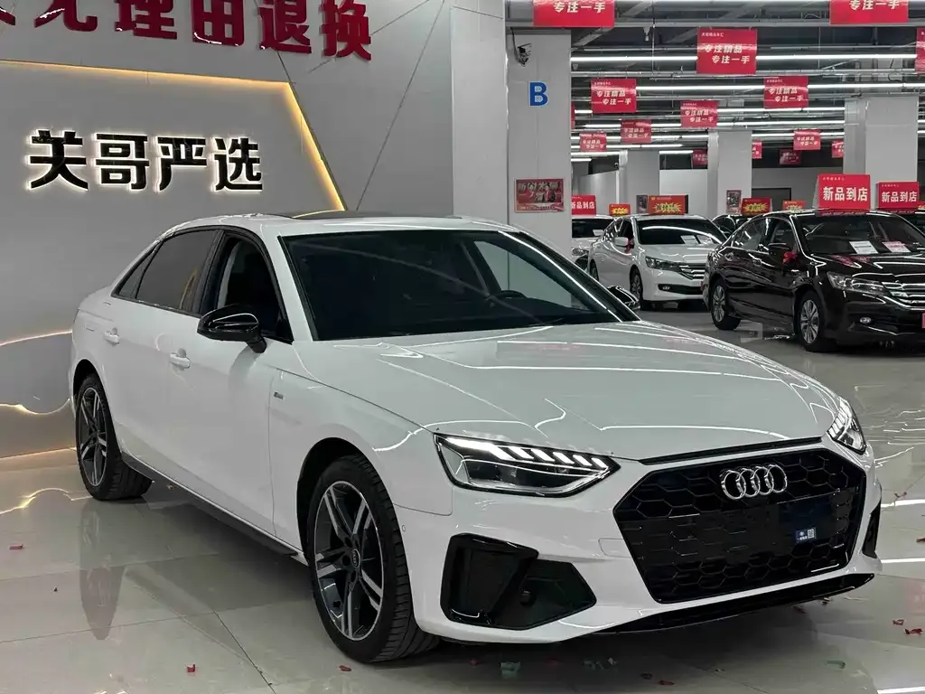 2022 Audi A4L 40 TFSI Luxury Sport