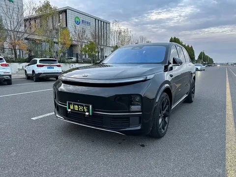 2023 Li Auto L8
