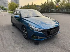 2021 Hyundai Elantra 1.5L CVT LUX Premium, синий — фото 3