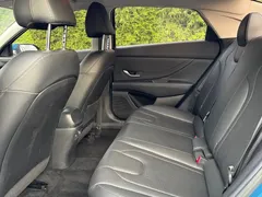 2021 Hyundai Elantra 1.5L CVT LUX Premium, синий — фото 5