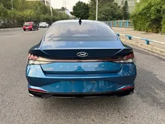 2021 Hyundai Elantra 1.5L CVT LUX Premium, синий — фото 8
