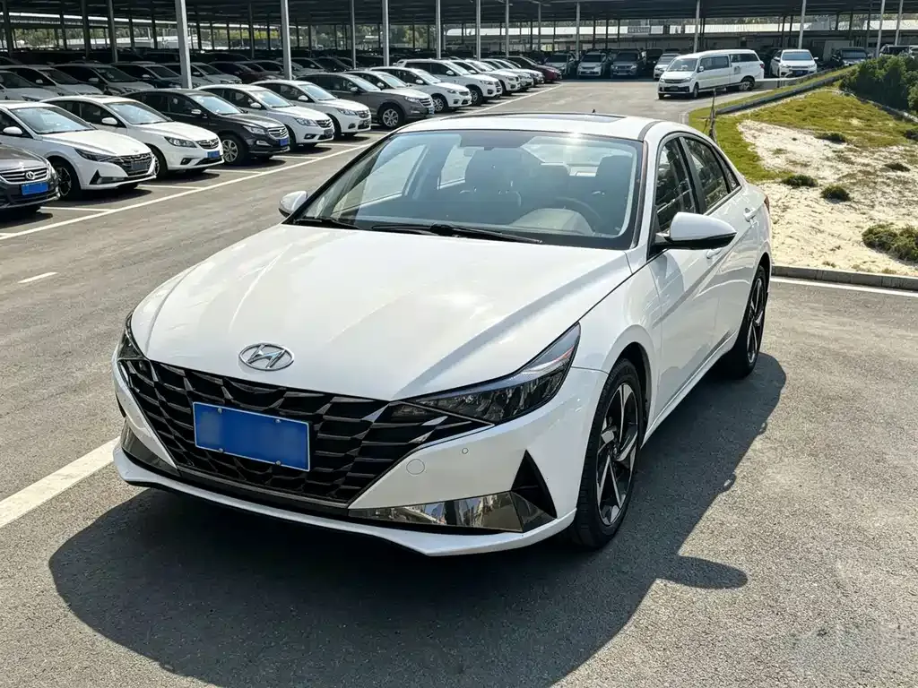2021 Hyundai Elantra 1.5L CVT LUX Premium