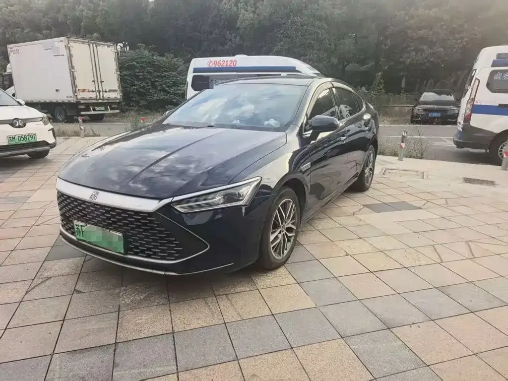 2023 BYD Qin PLUS Champion DM-i PHEV 120km