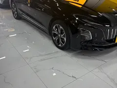 2023 Hongqi E-QM5 Basic Mobility, чёрный — фото 3
