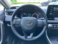 2022 Toyota Wildlander 2.5L Hybrid E-CVT 2WD Leading, белый — фото 8