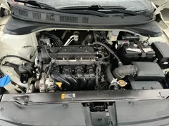 2020 Hyundai Elantra 1.6L AT GL, белый — фото 20