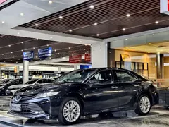 2019 Toyota Camry 2.5G Luxury, чёрный — фото 1