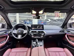 2023 BMW 5 Series 530Li Premium M Sport Package, чёрный — фото 13