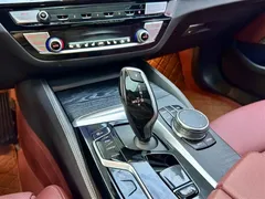2023 BMW 5 Series 530Li Premium M Sport Package, чёрный — фото 14