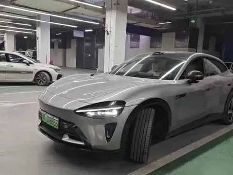 2025 Xiaomi YU7 4WD Max