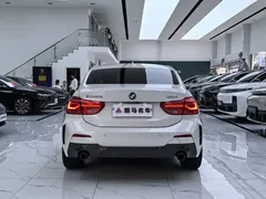 2022 BMW 1 Series 125i M Sport Night Edition, белый — фото 14