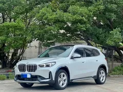 2024 BMW X1, белый — фото 1