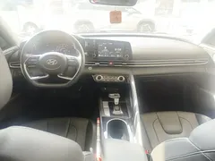 2022 Hyundai Elantra 1.5L CVT GLX Elite — фото 10