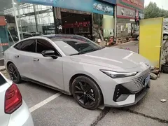 2022 Changan UNI-V 1.5T Premium — фото 4