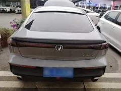 2022 Changan UNI-V 1.5T Premium — фото 6