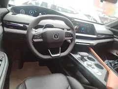 2022 Changan UNI-V 1.5T Premium — фото 10