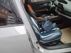 2022 Changan UNI-V 1.5T Premium — фото 25