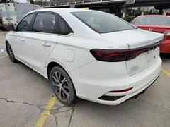 2022 Geely Emgrand 4th Gen 1.5L CVT Premium, белый — фото 5