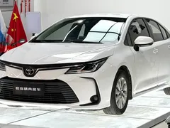 2022 Toyota Corolla TNGA 1.5L CVT, белый — фото 1