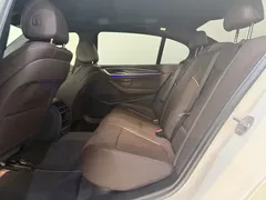 2022 BMW 5 Series 530Li M Sport Package, белый — фото 7